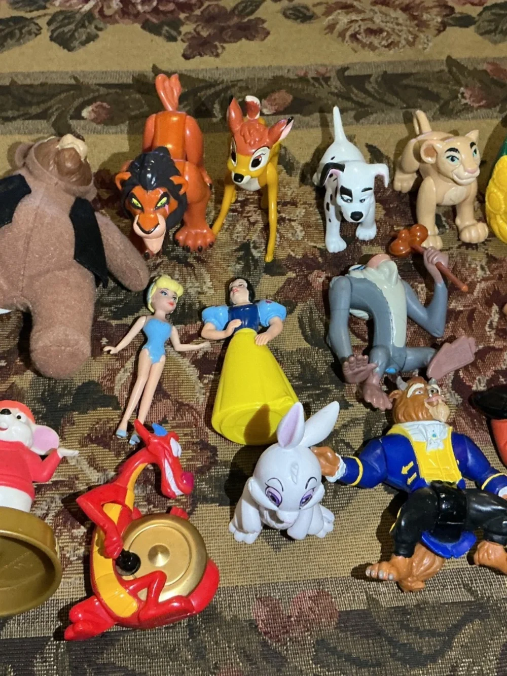 15 small Toy lot of Disney toys with lion king bambi snow white robin hood& more